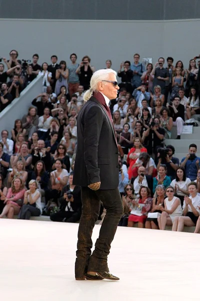 Look 64